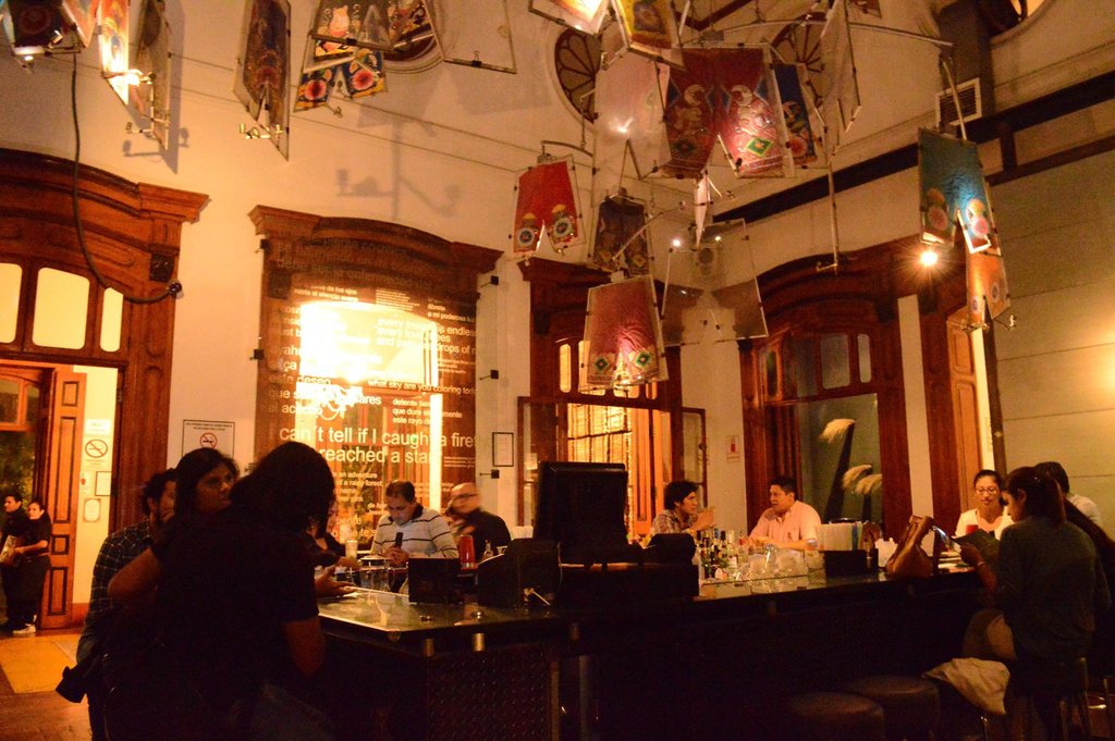 Cocktails and small plates inside Ayahuasca (Photo credit: Mágica Lima)