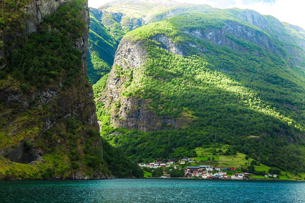 Take a scenic train to the village of Flåm for lunch.