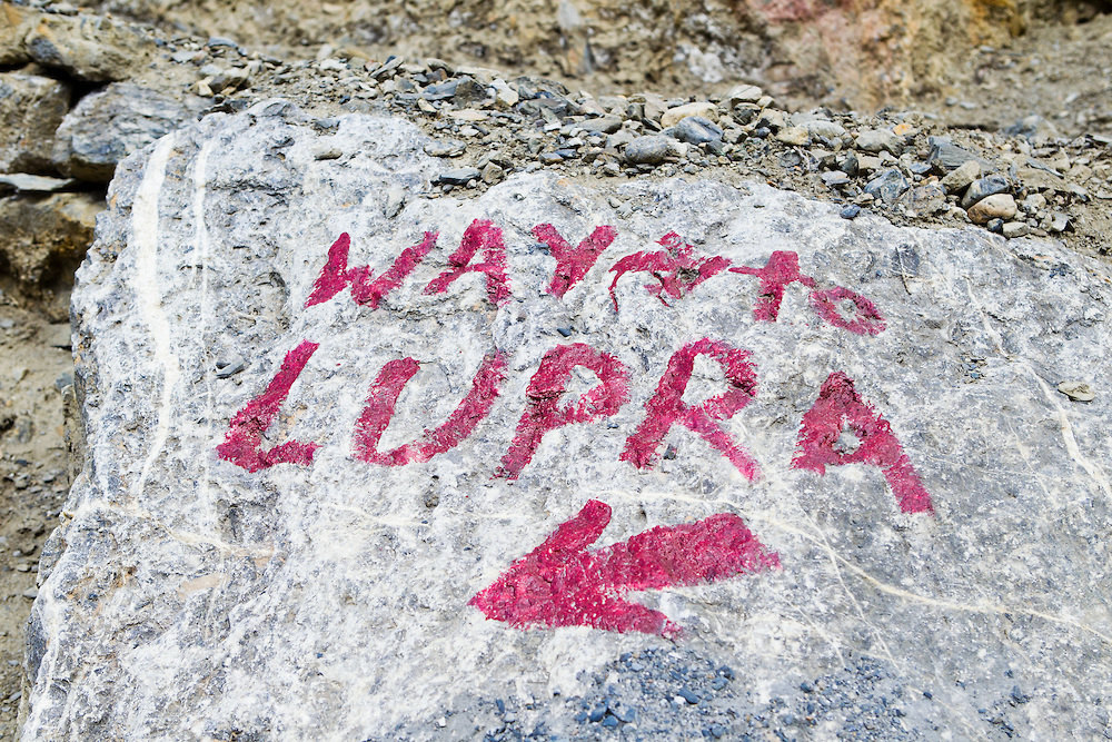 Directions on the route to Jomsom