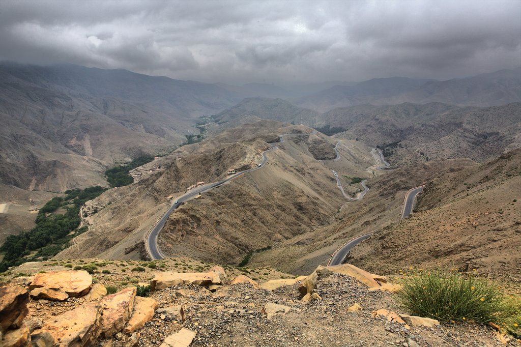 The snaking road down from Tizi n'Tichka Pass