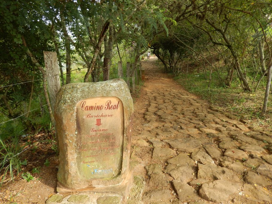 Camino Real trail from Barichara to Guane (photo courtesy of Bonnie Sibley)
