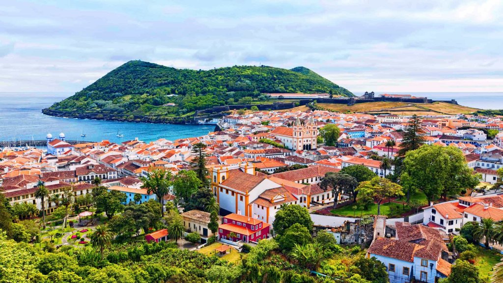A sunny view of Angra do Heroísmo