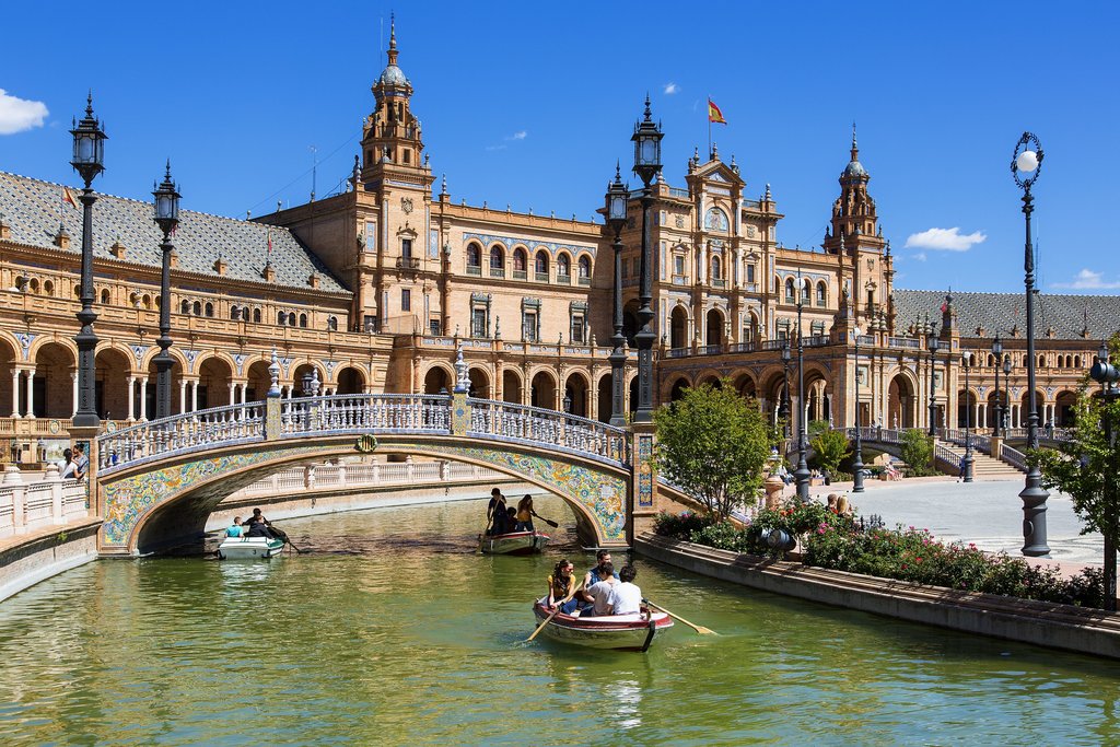 Seville's Plaza de España