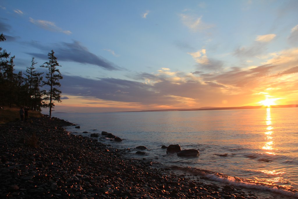 Sun rising over lake Huvsgul. Pb: Uugaa