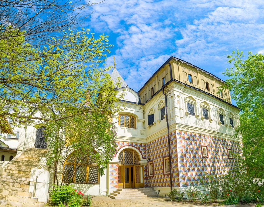 The house of Boyar Romanov