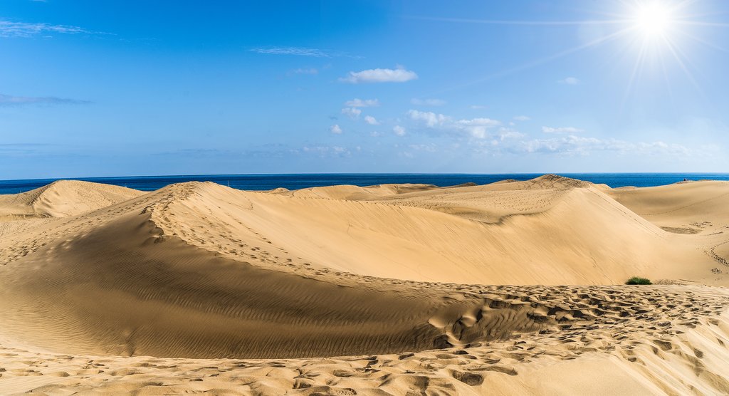 The Incredible Beachfront Sand Dunes of Maspalomas
