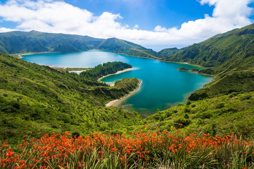 The incredible Lagoa do Fogo (Fire Lake)