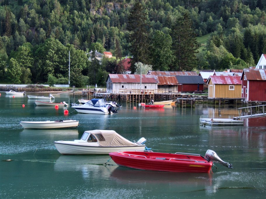 A village along the Lusterfjord