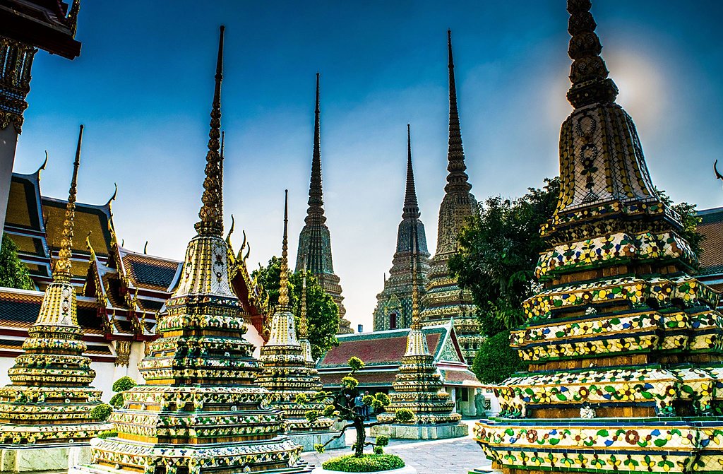 Temples, Grand Palace & Klong Tour
