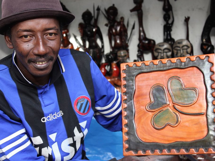 Malang - local craftsman in The Gambia