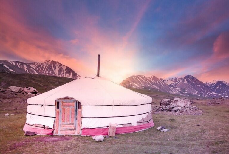 Active Adventures in Mongolia: Mountains, Glaciers & Altai Tavan Bogd National Park - 7 Days