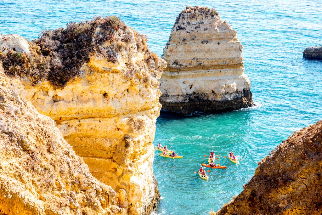 Luxury Meta: Private Kayaking Tour to the Caves of Ponta da Piedade