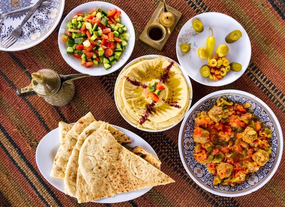 Dig in to delicious Jordanian dishes and roll up your sleeves as you cook alongside locals