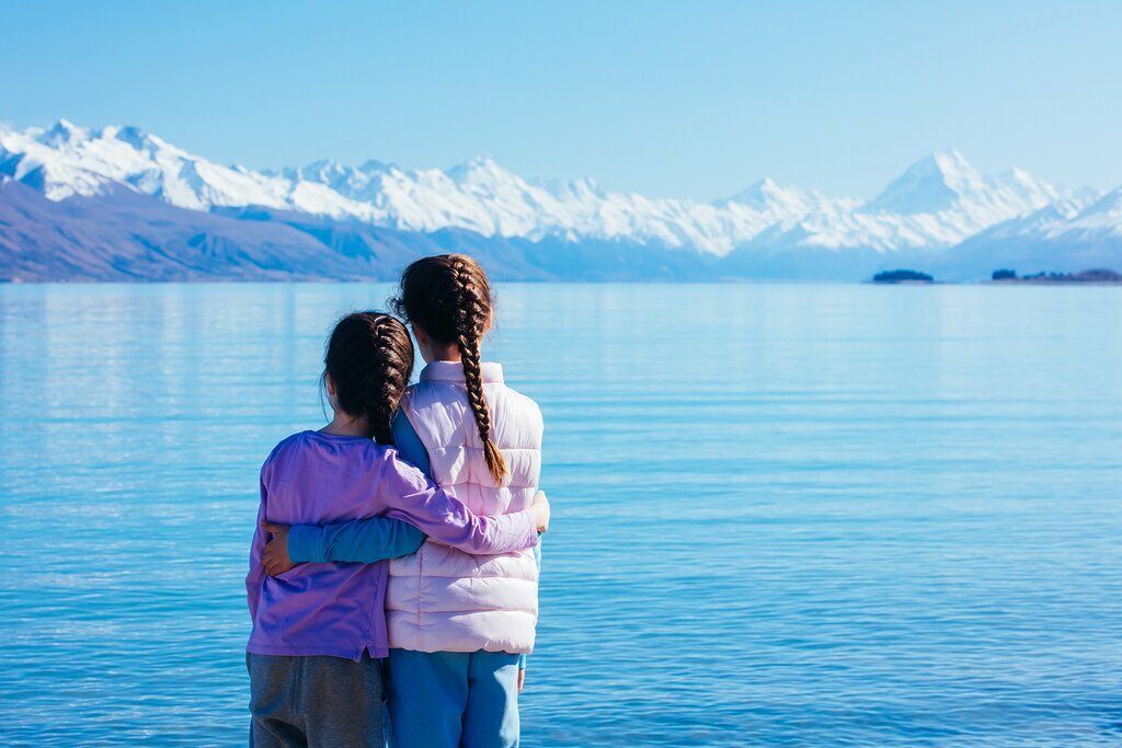 View from Lake Pukaki toward Aoraki / Mount Cook