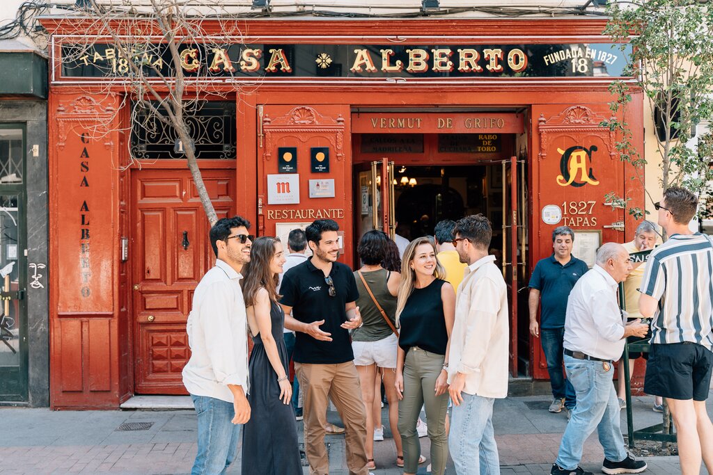 Act like a local and stop at tapas bars (photo courtesy of WeWorldExperience)