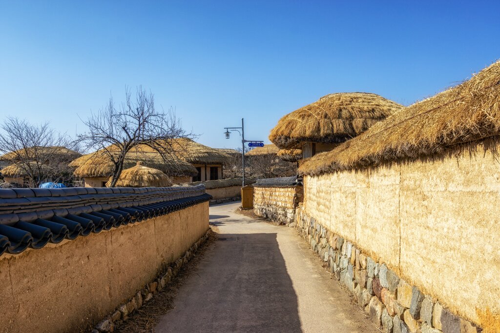Explore the Ancient Andong