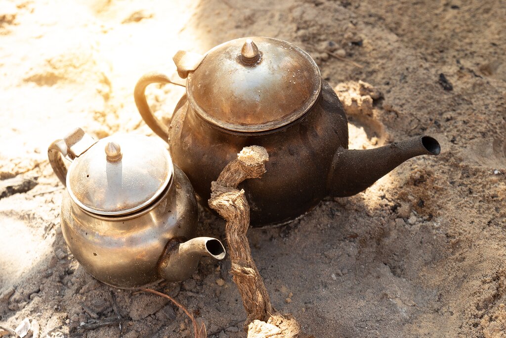 A Berber teapot in the Sahara desert