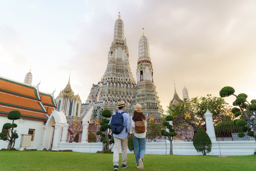Bangkok Romantic Exploration