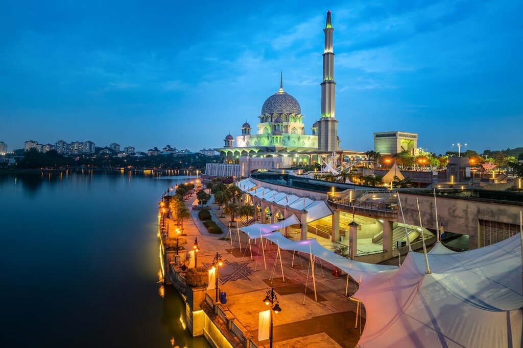 The Putra Mosque at sunset