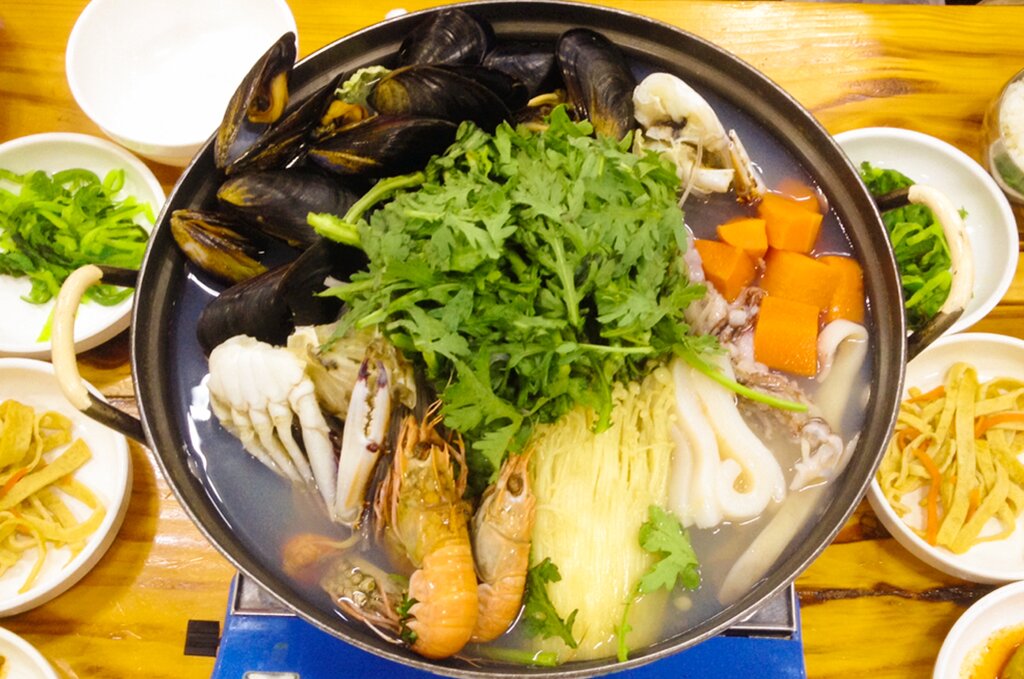 Full Day Haedong Yonggungsa and Gwangalli Night Food Tour