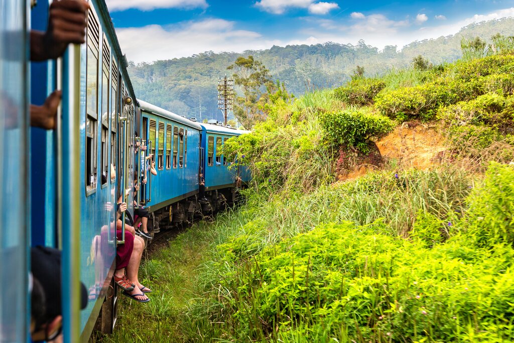 Train Journey to Nuwara Eliya