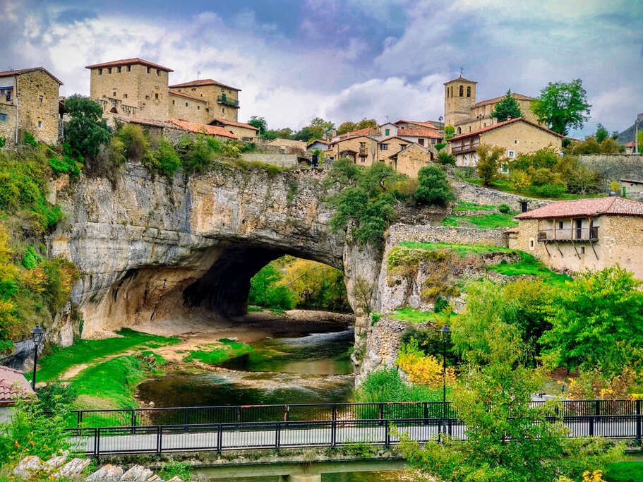 Drive to the UNESCO-listed city of Burgos, a stop along the Camino de Santiago pilgrimage route