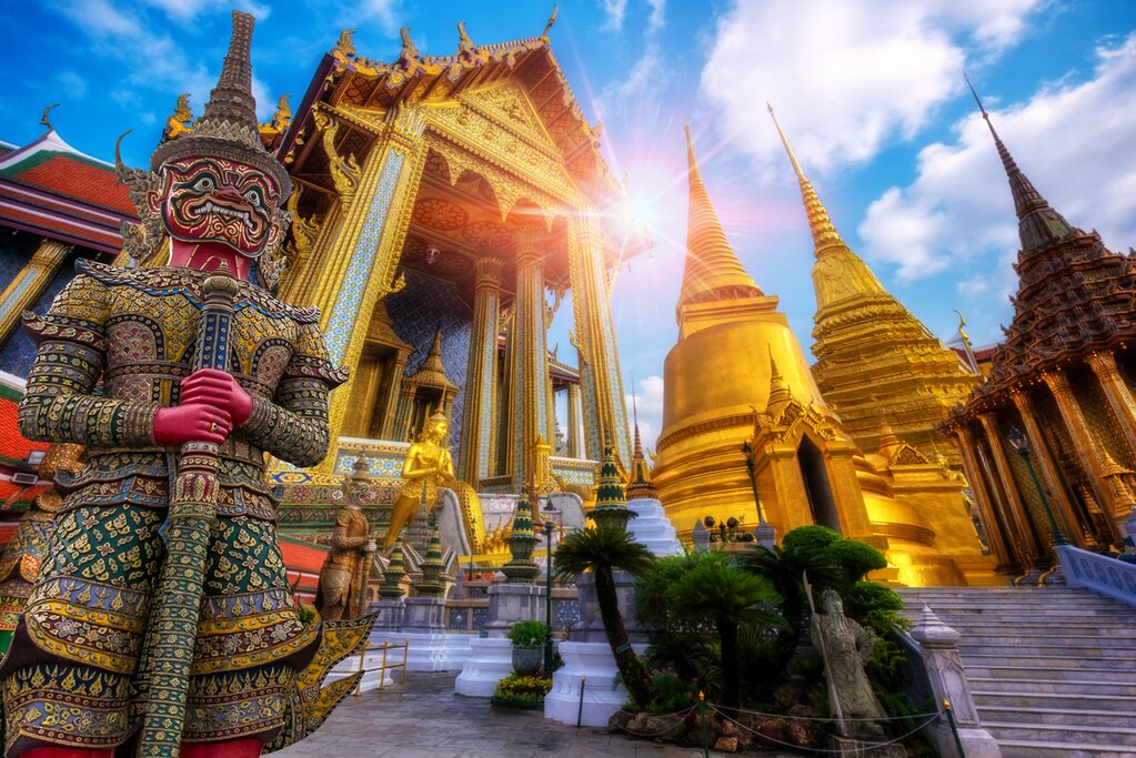 Giant statue at Bangkok Grand Palace