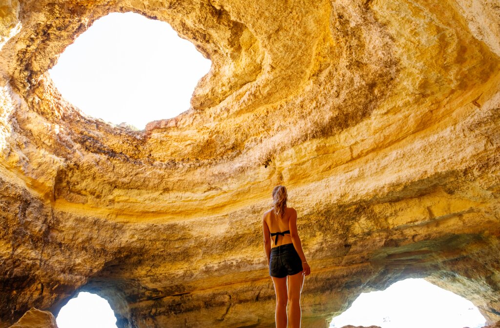 Luxury Meta: Private Boat Trip to the Timeless View of the Benagil Caves