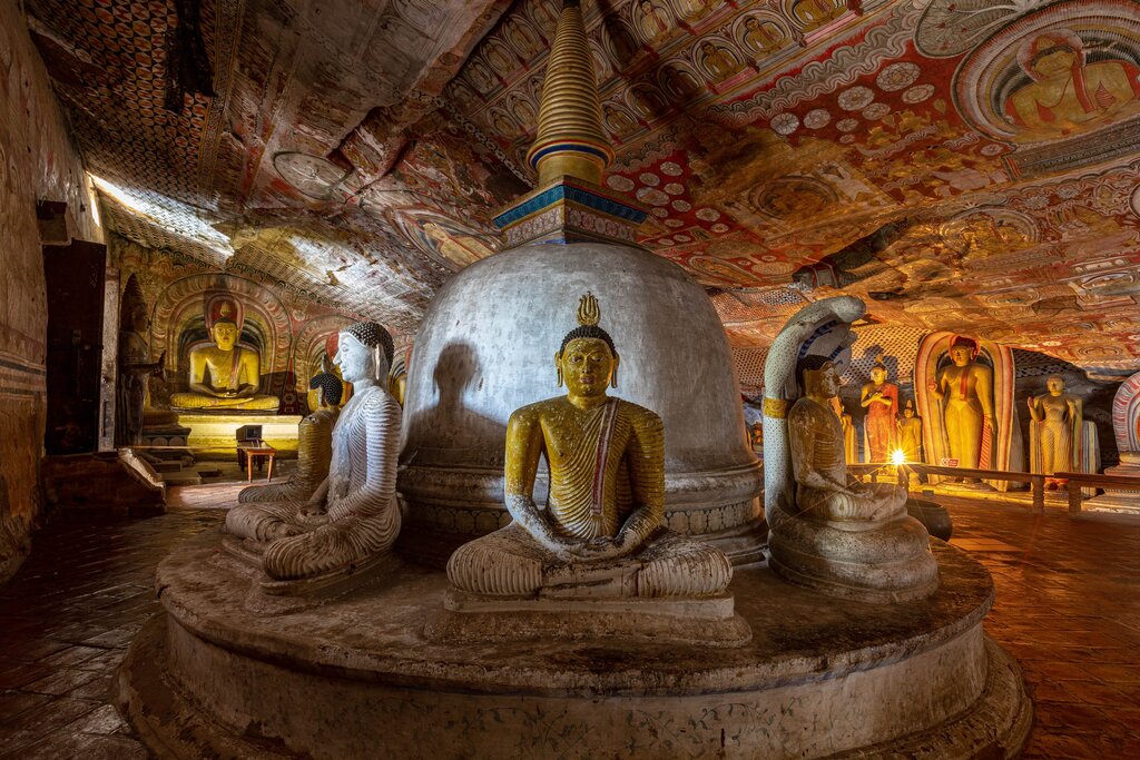 Dambulla cave temple