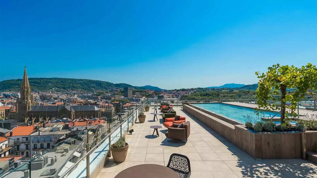 Take advantage of the incredible views and swimming pool (photo courtesy of Catalonia Donosti)
