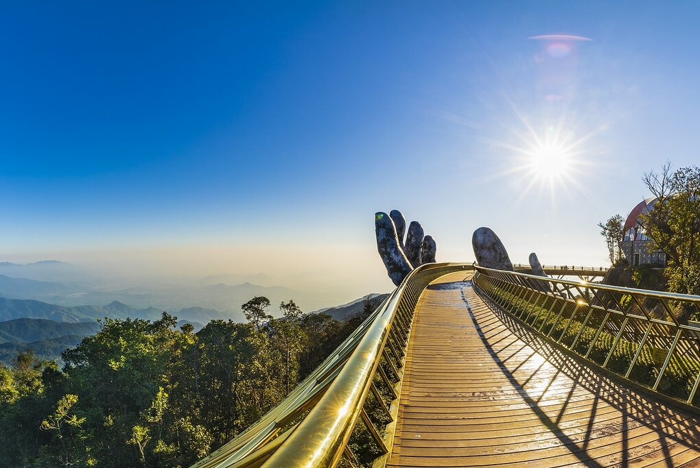 Golden Hand bridge