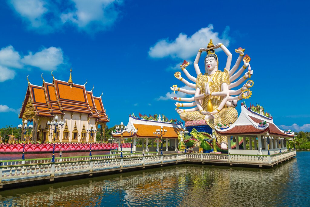 Wat Plai Laem Temple in Koh Samui
