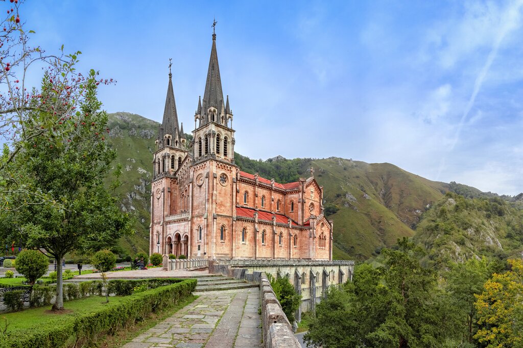 Self Guided Visit of The Covadonga Sanctuary