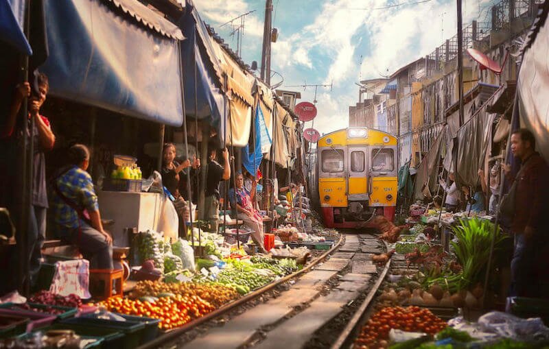 Discover Maeklong Railway Market & Damnoen Saduak Floating Market