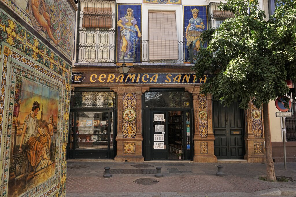 Discover Triana pottery and make your own mosaic tile