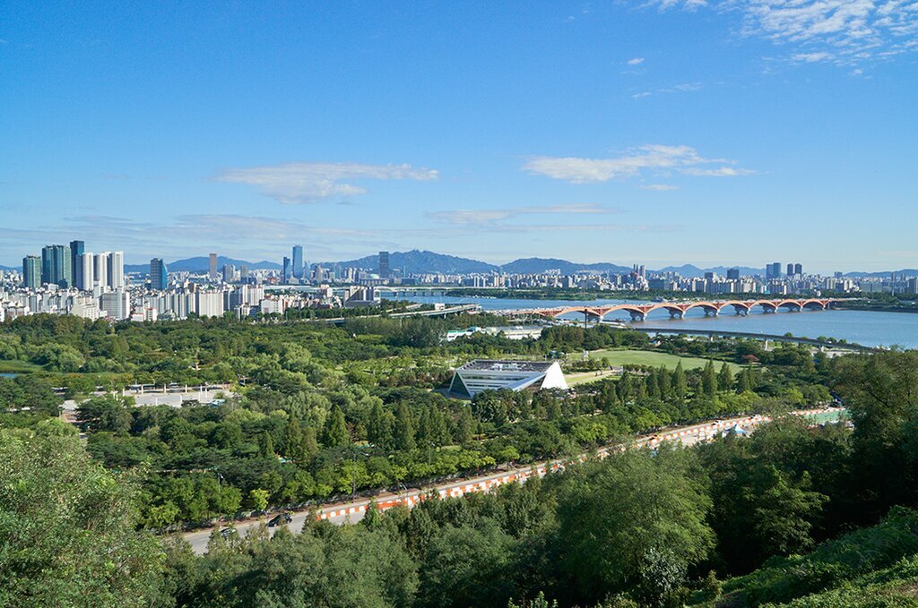 Han River, wide angle view of han river and seoul in background