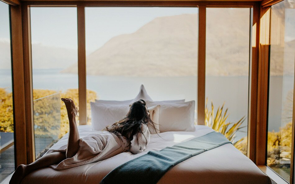 Wraparound views of Lake Wakatipu from your Queenstown luxury lodge (photo courtesy of Azur Lodge)