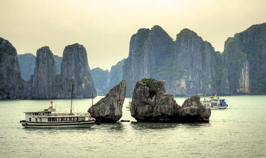 Halong Bay - Hanoi by shuttle bus- Fly to Hue