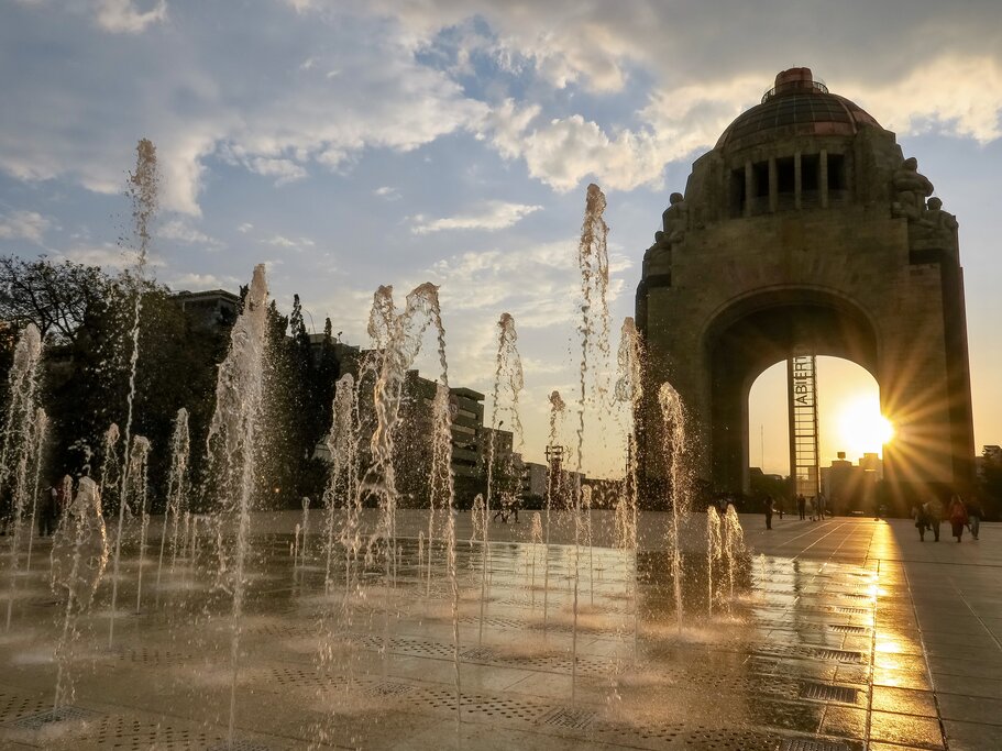 Mexico City's Palacio de Bellas Artes