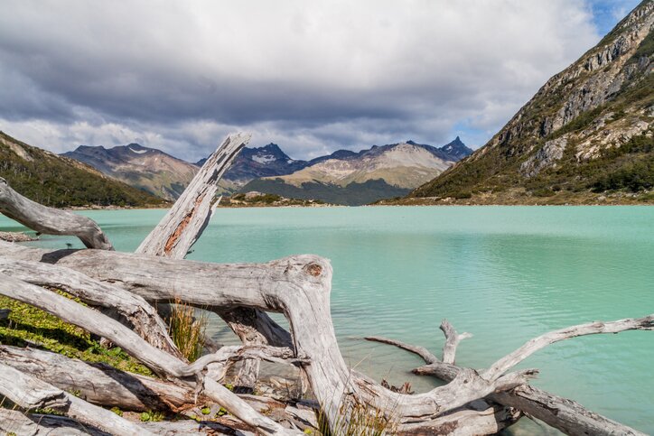 The turquoise waters of Laguna Esmeralda