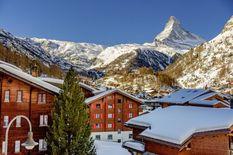 Ultimate Winter Adventure in Switzerland: Skiing, Sledding & Sightseeing - 14 Days