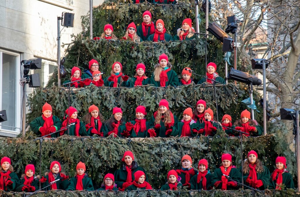 Zurich's Singing Christmas Tree