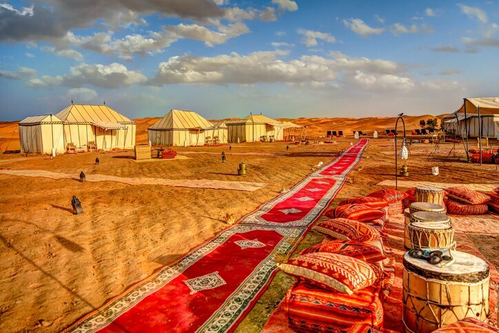 Spend the night in a desert camp in Erg Chebbi