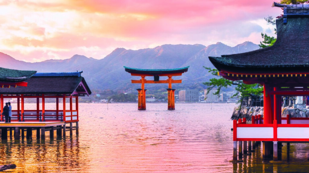Full Day Hiroshima excursion from Kyoto by Public Transport (Guide meets with clients in Hiroshima, Peace Memorial Park, Miyajima Island)