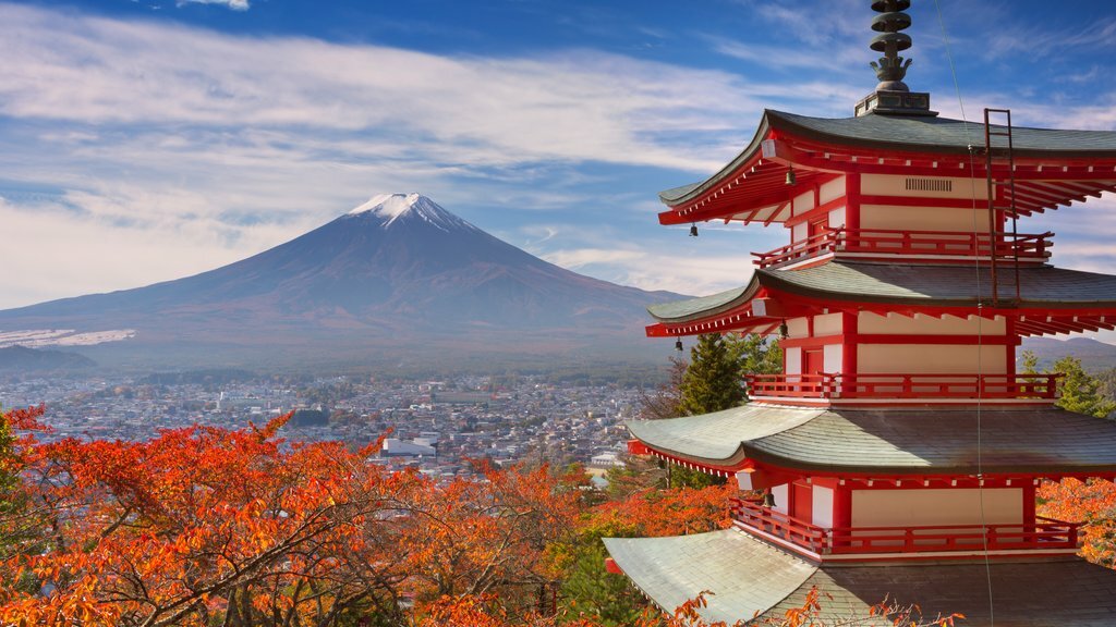 Get Close to Mount Fuji at Lake Kawaguchiko