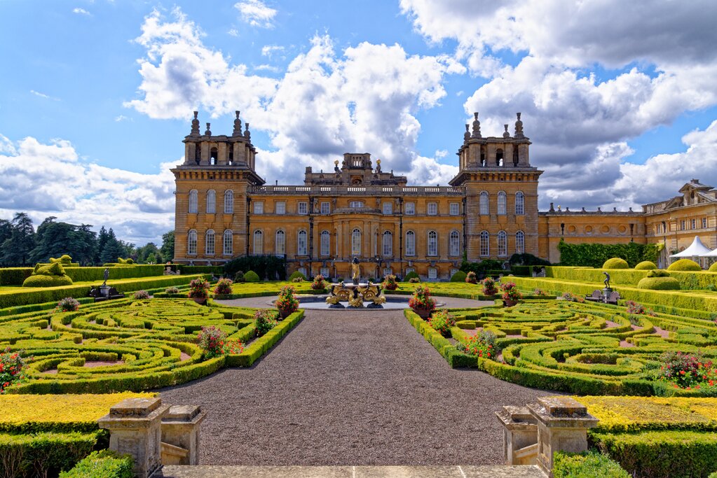 Blenheim Palace with champagne