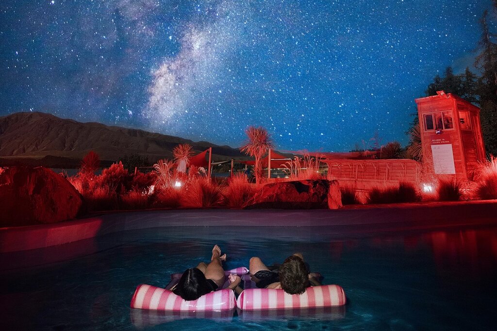 Tekapo pool stragazing