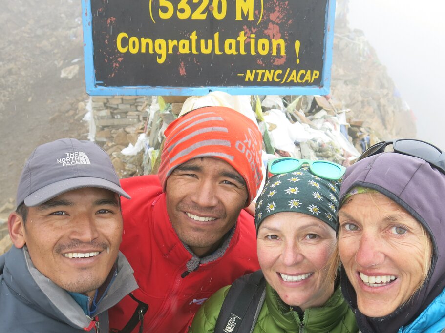 We made it! Highest point 5320m.