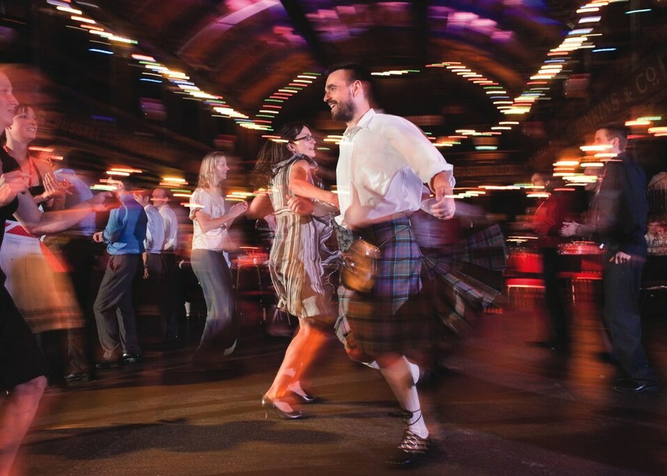Traditional Scottish Ceilidh Experience in Oban