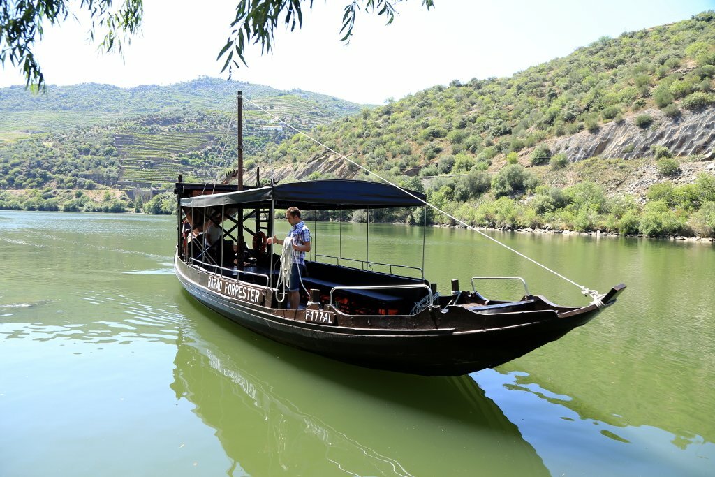 Discover the Douro Valley from a traditional rabelo